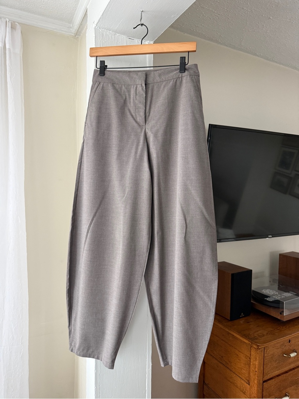 H&M Divided Gray High Rise Barrel Leg Trousers Pants Size 2